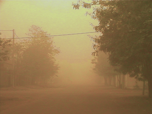 Soft focus photography? Nope, just a lot of orange dust. Photo: http://polifaso.wordpress.com